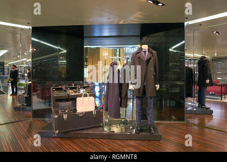 Hongkong - ca. November 2016: Prada Store in Hongkong. Stockfoto