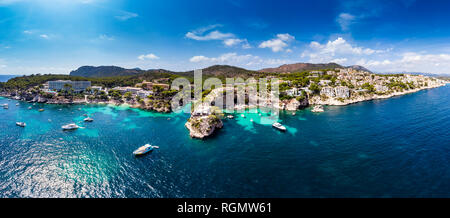 Spanien, Balearen, Mallorca, Region Calvia, Costa de la Calma, Paguera, Cala Fornells, Küste und natur Hafen Stockfoto