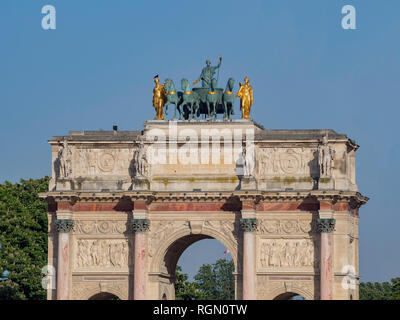Morgen einen wunderschönen Blick auf den Arc de Triomphe du Carrousel in Paris in Paris, Frankreich Stockfoto