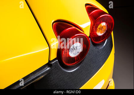 Ferrari F430 Scuderia Spider 16M V 8. Nur 499 Autos wurden erbaut und 2009 verkauft Ferrari's 16. F1 Konstrukteurs-WM im Jahr 2008 zu gedenken. Stockfoto