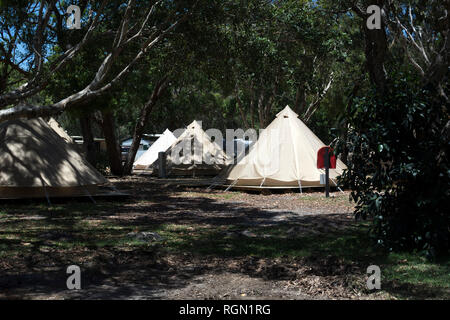 Glamping Zelte, Point Lookout, North Stradbroke Island, Queensland, Australien Stockfoto