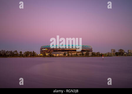 Perth, Australien - Januar 15, 2019: Perth Stadium, auch als Optus Stadion ist ein Fußballstadion in Perth, Westaustralien, im 19. Stockfoto