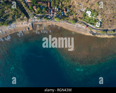 Indonesien, Bali, Amed, Luftaufnahme von lipah Strand Stockfoto