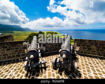 Karibik, Kleine Antillen, St. Kitts und Nevis Basseterre, Brimstone Hill Fortress, alte Kanone Stockfoto