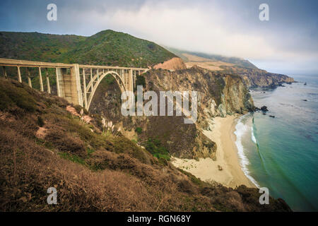 USA, California, Big Sur, Pacific Coast National Scenic Byway, Bixby Creek Bridge, California State Route 1, Highway 1 Stockfoto