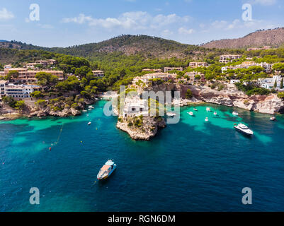 Spanien, Balearen, Mallorca, Region Calvia, Costa de la Calma, Paguera, Cala Fornells, Küste und natur Hafen Stockfoto