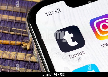 Sankt-Petersburg, Russland, Dezember 5, 2018: Tumblr Symbol auf Apple iPhone X Bildschirm des Smartphones. Tumblr App Symbol. Tumblr ist Internet Stockfoto