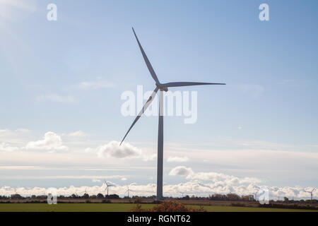 Windenergieanlagen für erneuerbare Energien Windsor Ontario Kanada Stockfoto