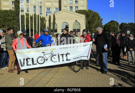 Die-In folgenden Eine neue Fußgänger-Unfall vor der Vorplatz des Hotel de Region in Montpellier, Frankreich Stockfoto