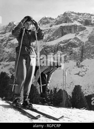 Skifahrer in Gröden, 1955 Stockfoto