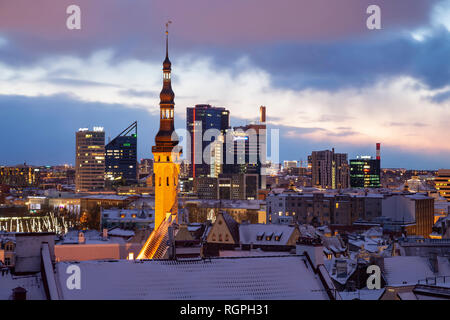 Winter Dawn in Tallinn, Estland. Stockfoto