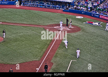 Baseball Match zwischen Toronto Blue Jays v Oakland Athletics, 25. Juli 2017, Blue Jays gewann 4-1, Rogers Centre, Toronto, Ontario, Kanada Stockfoto
