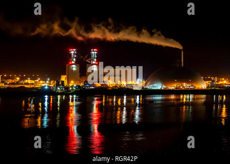 Der veoila Marchwood Energie-aus-Abfall, Southampton, Hampshire. Diese Pflanze kann 165.000 Tonnen Hausmüll schwarze Tasche brennen Abfälle pro Jahr pro Stockfoto