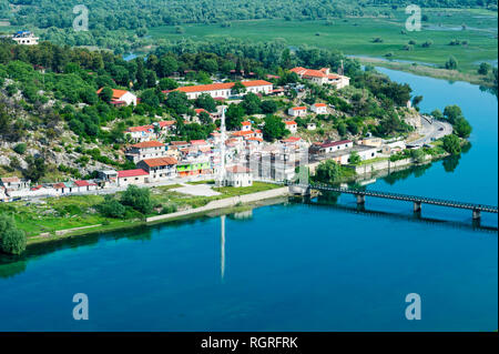 Shkodra Stadt und Fluss Bojana, Blick von der Burg Rozafa, Shkodra, Albanien Stockfoto