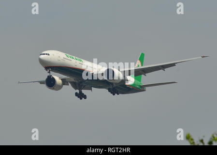 Saigon, Vietnam - Jan 26, 2019. Eine Boeing 777-300ER Flugzeug von Eva Air Landung am Flughafen Tan Son Nhat (SGN) in Saigon (Ho Chi Minh), Vietnam. Stockfoto