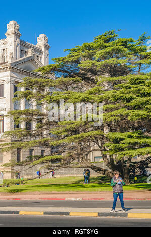 MONTEVIDEO, URUGUAY, Oktober - 2018 - Außenansicht der Legislative Palast in Montevideo, Uruguay Stockfoto