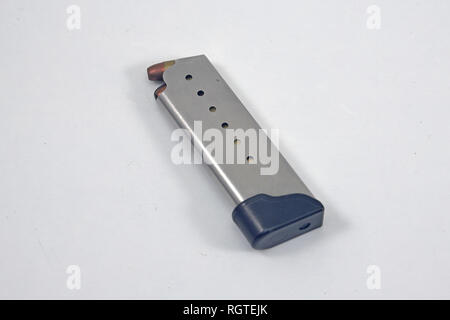 Pistole Magazin beladen mit 9-mm-Munition für die Verwendung in einer Feuerwaffe Stockfoto