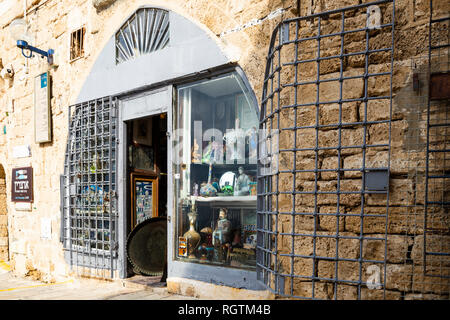 Antique Shop Eingang befindet sich in der Altstadt von Jaffa, Tel Aviv, Israel Stockfoto