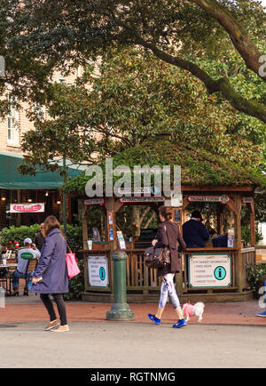 SAVANNAH, Georgia - Januar 8, 2016: Savannah ist die älteste Stadt in Georgien. Von der historischen Architektur und Parks zu den Stränden von Tybee, Savanne Stockfoto
