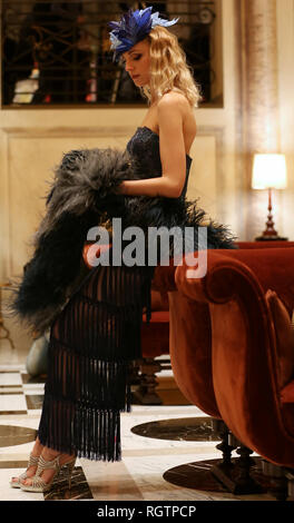 Rom, Italien, 26. Januar 2018: Ein model präsentiert eine Kreation aus der Kapsel Sammlung vom italienischen Designer Anton Giulio Grande während Alta Roma Stockfoto