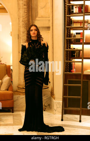 Rom, Italien, 26. Januar 2018: Ein model präsentiert eine Kreation aus der Kapsel Sammlung vom italienischen Designer Anton Giulio Grande während Alta Roma Stockfoto