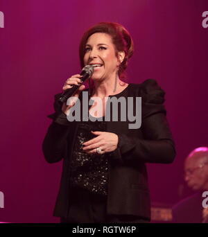 PARIS, FRANKREICH, ROBIN MCKELLE SINGT IM THEATER TRIANON IN PARIS FRANKREICH Stockfoto