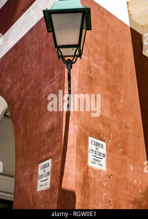 MENORCA - Mai 30: street sign in Ciutadella, Menorca, Mai, 30,2013. Stockfoto