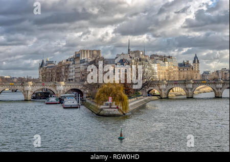 Pont Neuf und Ile de la Cite in Paris Stockfoto