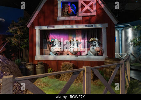 Hershey, PA, USA - Dezember 11, 2018: Animierte singen Kühe feiert die Milch in Hershey's Chocolate verwendet werden Teil der Schokolade in der Welt fahren. Stockfoto