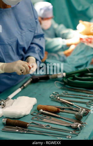 Chirurgen in Totalendoprothese Stockfoto