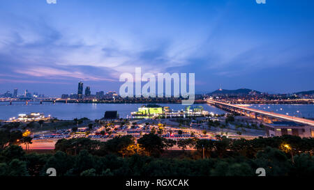 Nacht Banpo Hangang Park und Fluss Han in Seoul Stadt. Stockfoto