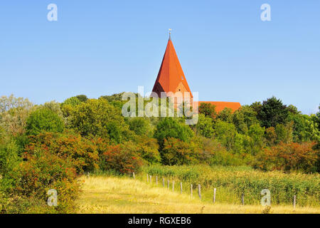 Die alte Kirche in Kirchdorf auf der Insel Poel im Norden Deutschlands Stockfoto