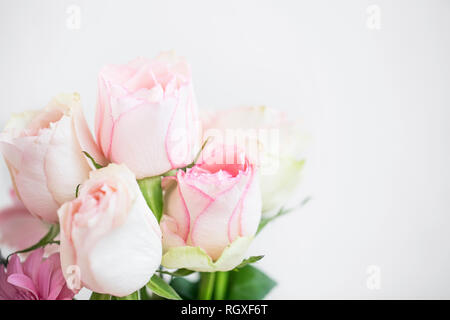 Rosa Rosen Blumenstrauß, weiche Rosen floral background mit Kopie Raum Stockfoto