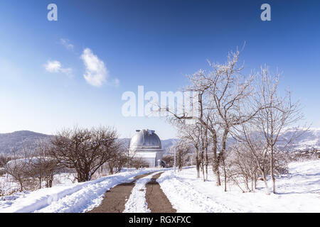 Shamakhi astrologische Sternwarte im Winter Stockfoto