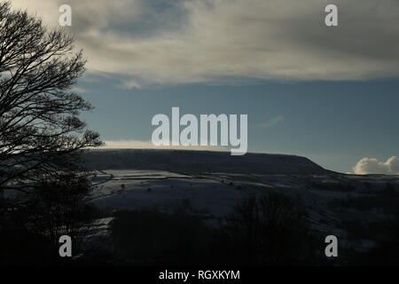 30 // 01/2019 Das ist die wunderschöne Aussicht nach einer Nacht der Schnee von den vorderen Bereich der Edgeside Park, Waterfoot, Rossendale, Lancashire, Großbritannien Stockfoto