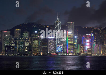 Skyline, Victoria Hafen bei Nacht, Hong Kong Island, Hong Kong, China Asien Stockfoto