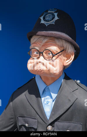 London, Großbritannien - 11 August 2013 - Ripley's Believe It or Not Marionette in Piccadilly Circus, London Stockfoto