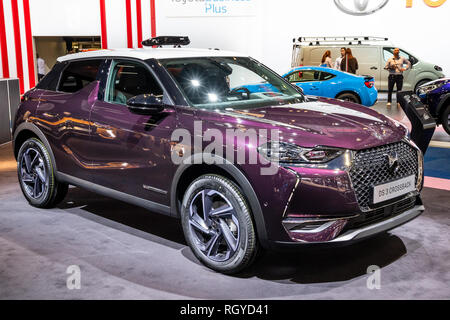 Brüssel - Jan 18, 2019: Citroen DS 3 Gekreuzte Ausfallschritte E-Angespannt Auto präsentiert an der 97th Brüsseler Motor Show 2019 Autosalon. Stockfoto