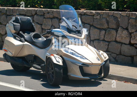 BRP Trike am Strand in Whakatane, Neuseeland Stockfoto