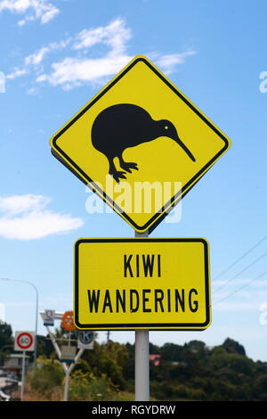 Anmelden Warnung des Wanderns Kiwis in Ohope Straße, Whakatane, Neuseeland