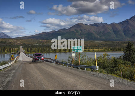 Susitna River Bridge, Denali Highway, Alaska, in der Nähe der Lake Creek Lodge, Alaska, USA Stockfoto