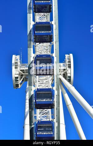 Chicago, Illinois, USA. Centennial Rad, das Riesenrad auf Chicago's Navy Pier, die der Öffentlichkeit im Jahr 2016 eröffnet. Stockfoto