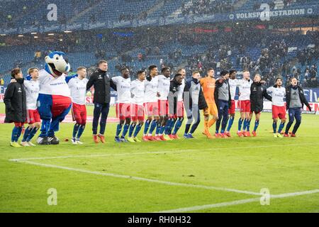 Hamburg, Deutschland. 30 Jan, 2019. Die Hamburger Spieler sind glücklich über den Sieg, Jubel, Jubel, Jubeln, Freude, Jubel, Jubel feiern, endgültige, vollständige Figur, Landschaft, Fußball 2. 1. Fussballbundesliga, 19. Spieltag, Hamburg Hamburg Hamburg (HH) - SV Sandhausen (SH) 2:1, am 30.01.2019 in Hamburg/Deutschland. € | Nutzung der weltweiten Kredit: dpa/Alamy leben Nachrichten Stockfoto