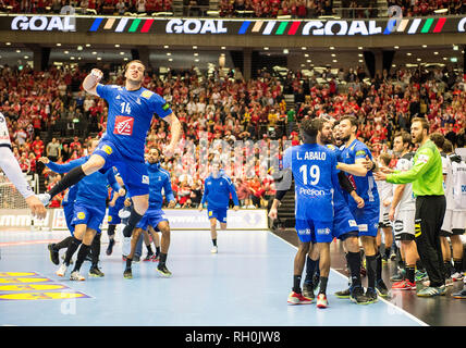 Jubel FRA nach seinem siegtor zum 25:26, von links nach rechts Kentin MAHE (FRA), Luc Abalo (FRA), Nikola Karabatic (FRA), Uwe GENSHEIMER (GER), Torwart Andreas Wolff (GER) mit Dritten, Deutschland (GER) - Frankreich (FRA) 25:26, 27.01.2019 in Herning/Dänemark Handball WM 2019, vom 10.01. - 27.01.2019 in Deutschland/Dänemark. | Verwendung weltweit Stockfoto