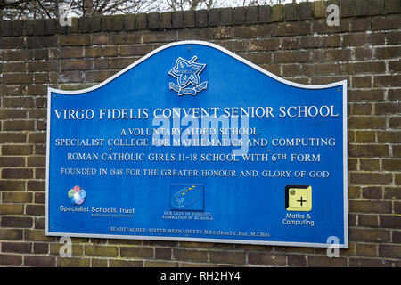 London, UK, 26. Januar, 2019. Ein Zeichen außerhalb Virgo Fidelis Kloster Oberschule in Upper Norwood. Stockfoto