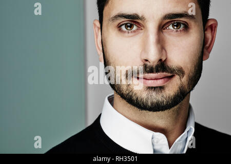 Porträt von lächelnden Mann Stockfoto