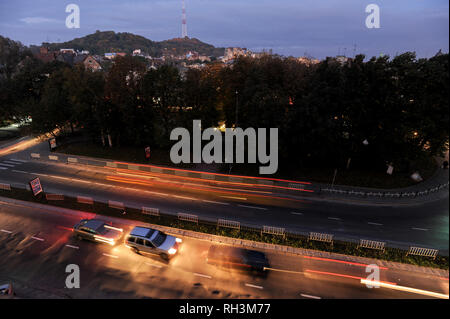 Chornovola viacheslava Ave, Lemberg Hohe Burg und Union von Lublin Damm in Lviv, Ukraine. Oktober 2008 © wojciech Strozyk/Alamy Stock Foto Stockfoto