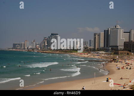 Das hohe Gebäude und schönen Stränden von Tel Aviv in Israel. Stockfoto