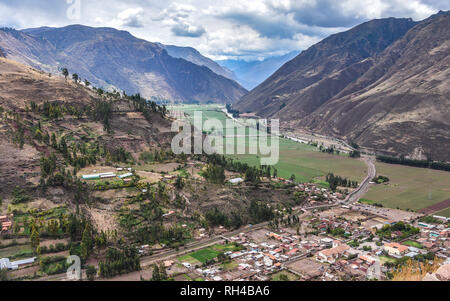 Panoramablick auf das Heilige Tal von Mirador de Taray. Pisac, Cusco, Peru Stockfoto