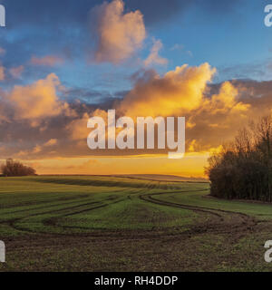 Unten geht die Sonne in Sutton-in-Ashfield Stockfoto